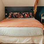 Le Clos Poulain Petits De Charme Et D'hotes Familiales Au Calme Proche Bayeux Et Des Plages Bed and Breakfast 3*