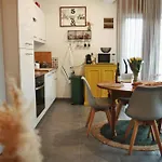 Bed and Breakfast Le Clos Poulain Petits De Charme Et D'hotes Familiales Au Calme Proche Bayeux Et Des Plages Nonant