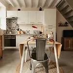 Bed and Breakfast Le Clos Poulain Petits De Charme Et D'hotes Familiales Au Calme Proche Bayeux Et Des Plages
