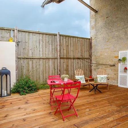 Bed & Breakfast Le Clos Poulain: Charming And Family Near Bayeux *
