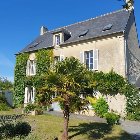 Bed & Breakfast Le Clos Poulain: Charming And Family Near Bayeux Nonant