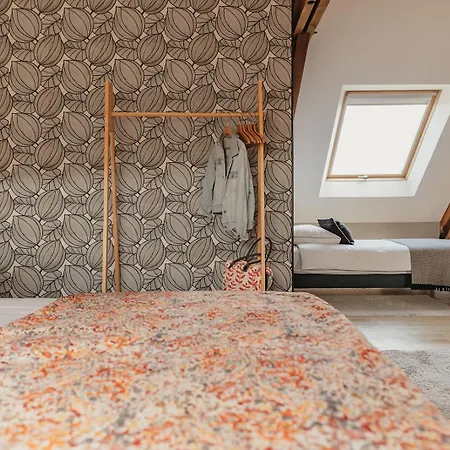 Bed & Breakfast Le Clos Poulain: Charming And Family Near Bayeux Nonant