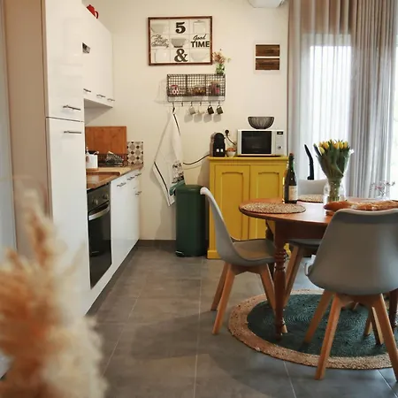 Bed & Breakfast Le Clos Poulain: Charming And Family Near Bayeux Nonant