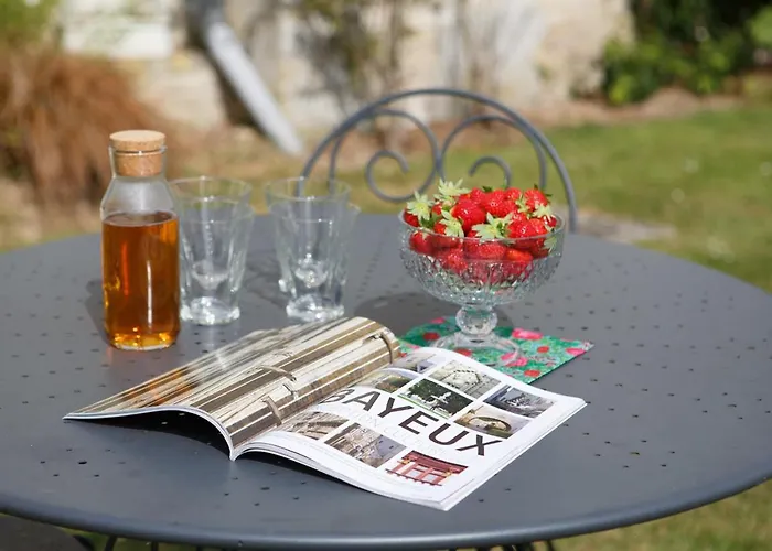 Le Clos Poulain Petits De Charme Et D'hotes Familiales Au Calme Proche Bayeux Et Des Plages