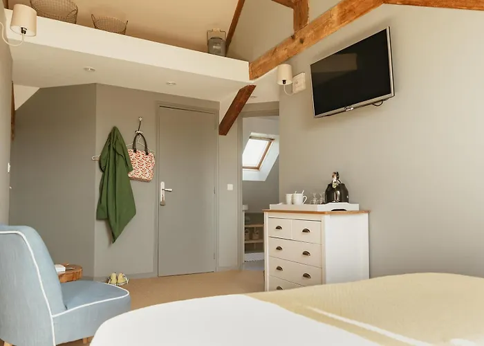 Couette-café Le Clos Poulain D'hôtes Et Entre Terre Et Mer 3*