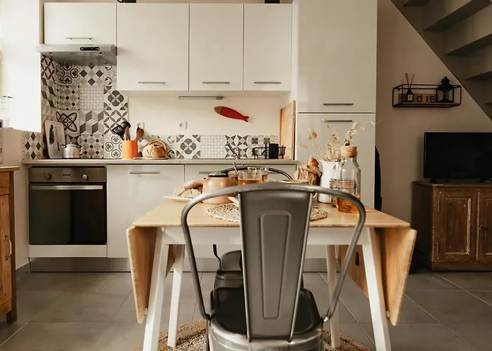 Frühstückspension Le Clos Poulain Petits De Charme Et D'hotes Familiales Au Calme Proche Bayeux Et Des Plages